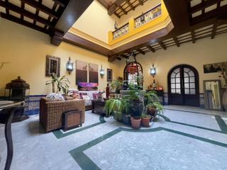 Casa  Calle murillo. Exclusiva vivienda en el corazón de san fernando lujo, amplitud