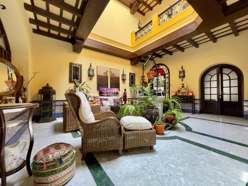 Foto 9992a2d8-7e3c-4137-b53e-d44afe2a7697. Casa amb aparcament a Centro Ciudad San Fernando