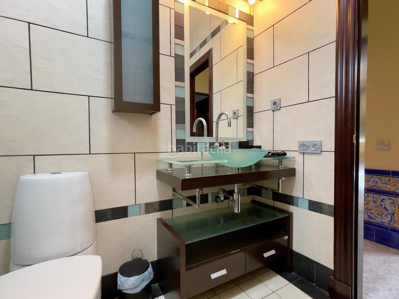 Foto cfe0d463-1ae9-48df-9e40-ea171fd4b9f9. Casa amb aparcament a Centro Ciudad San Fernando