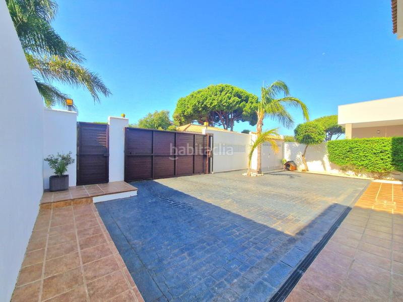 Foto 47c05024-4143-49e3-83ee-f770258a379c. Chalet un chalet único en chiclana estilo, comodidad y ubicación inmejorable en Chiclana de la Frontera