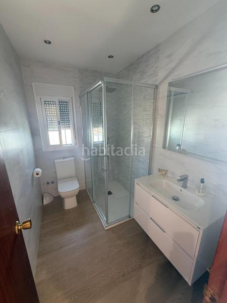 Foto 262c132e-3044-4bed-a300-69b08a4aa55c. Casa a schiera con riscaldamento piscina in La Barrosa Chiclana de la Frontera