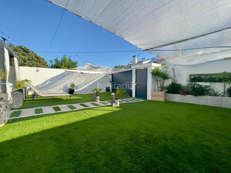 Foto 58d4c2a5-d363-4b23-a088-4fffab991c41. Maison jumelée avec parking dans Núcleo urbano Chiclana de la Frontera