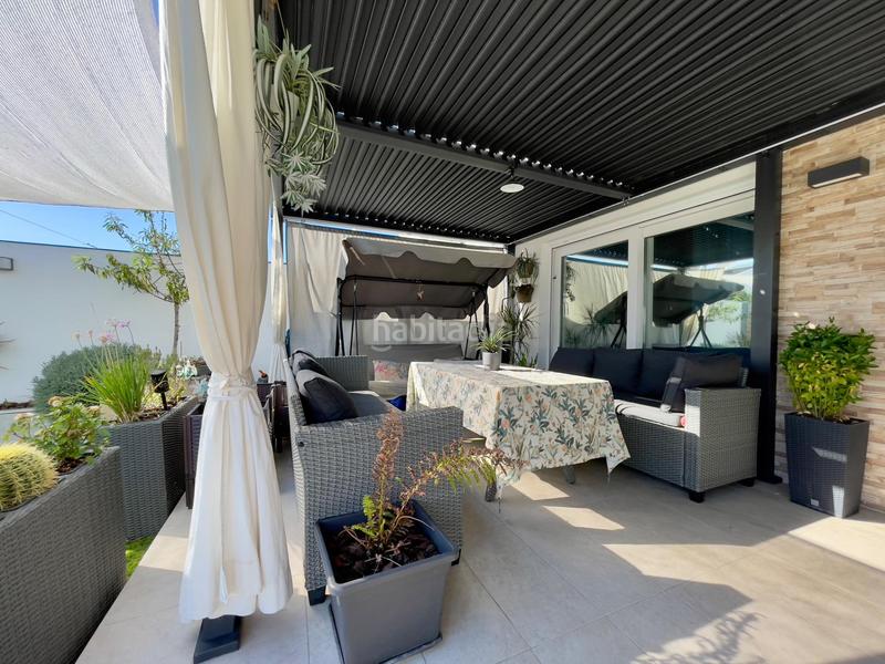 Foto e1b10c29-5a85-497d-a1d8-ecc080768592. Maison jumelée avec parking dans Núcleo urbano Chiclana de la Frontera