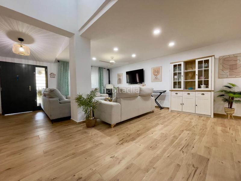 Foto f36d2b10-0ebc-4dad-905f-a6dbccfbebb7. Maison jumelée avec parking dans Núcleo urbano Chiclana de la Frontera