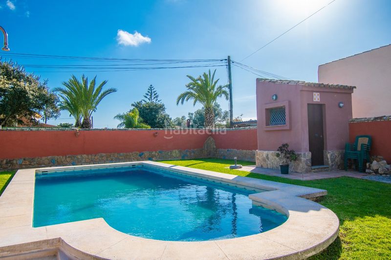 Foto ccd006bc-55f6-4fc4-a4c6-75408142d2bd. Xalet amb aparcament a Las Lagunas - Campano Chiclana de la Frontera