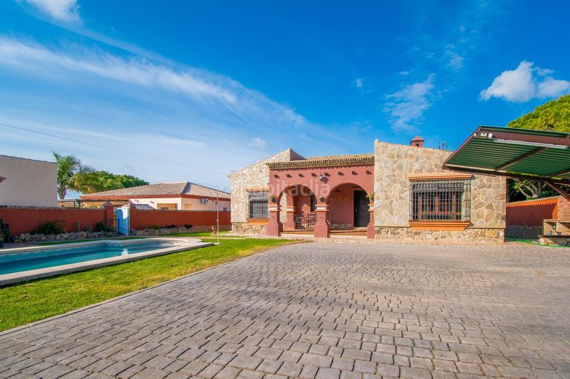 Foto e0c7bad7-db59-4042-8924-b113f41121bd. Xalet amb aparcament a Las Lagunas - Campano Chiclana de la Frontera