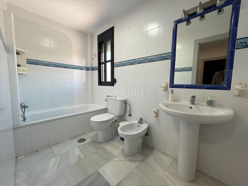 Foto 186bc2f3-9bd2-4c9b-b886-6faa7f2938cd. Casa adossada amb piscina a Sancti Pietri Chiclana de la Frontera