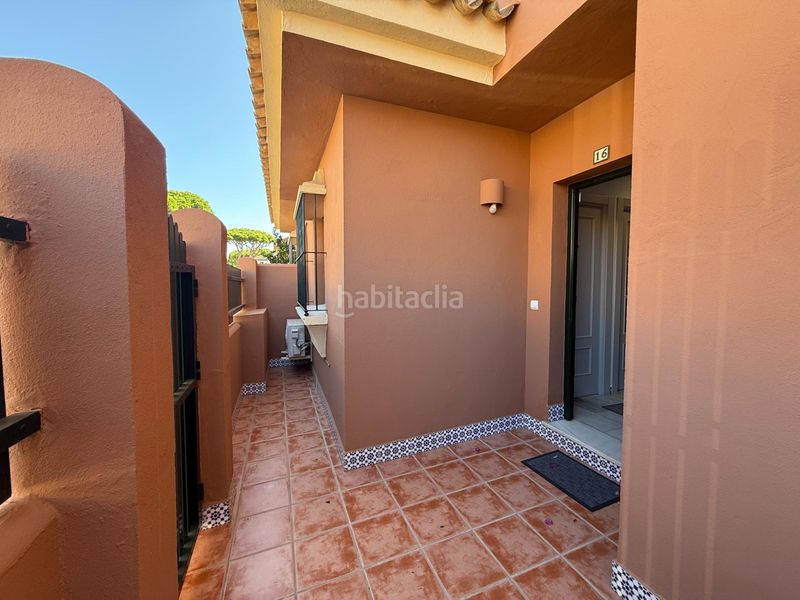 Foto 59e2f37d-34c9-4c58-93fe-b4e13885efd1. Casa adossada amb piscina a Sancti Pietri Chiclana de la Frontera