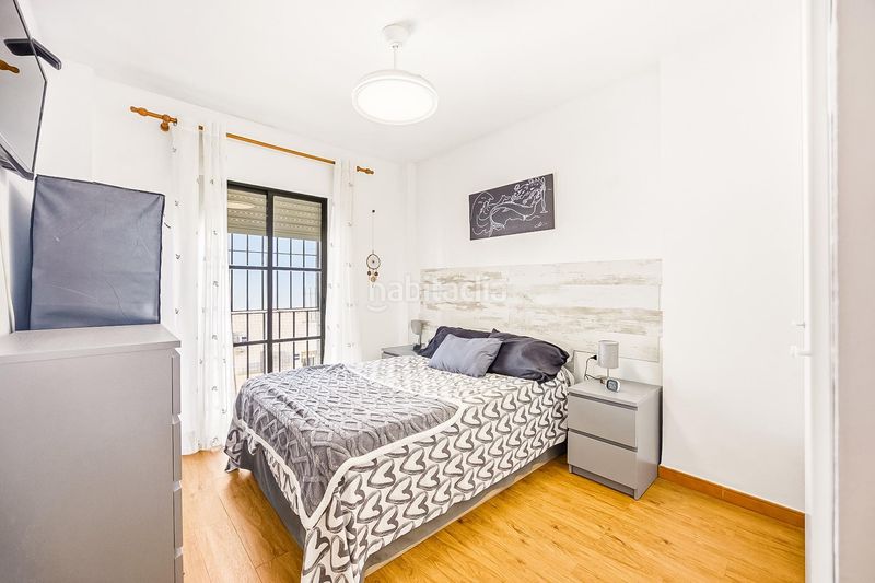 Foto a1e50d6a-91a2-450e-adf8-b3d7cd660e81. Apartament amb aparcament piscina a Los Gallos Chiclana de la Frontera