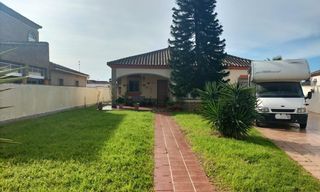 Xalet a Los Gallos. Magnífico chalet urbano en los gallos con 1000 m2 de parcela