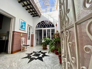 Casa  Calle calle doctor cellier. Exclusiva casa independiente de 5 dormitorios en la alameda