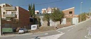 Terreny residencial  Carrer del migdia. Promotor-constructor. solar con proyecto para 3 casas pareadas