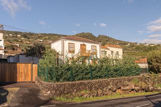 Casa a Villa de Mazo. Casa antigua reformado al detalle con vistas al mar