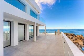 Casa a San Juan de la Rambla. Villa en primera linea del mar