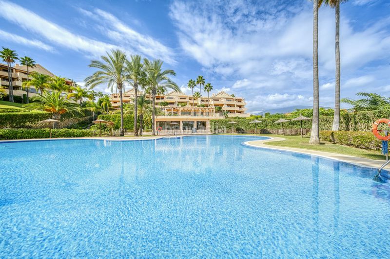 Foto 47159075-f998-4754-ad6c-e4fe611af9cb. Planta baixa amb calefacció aparcament piscina a Benahavís