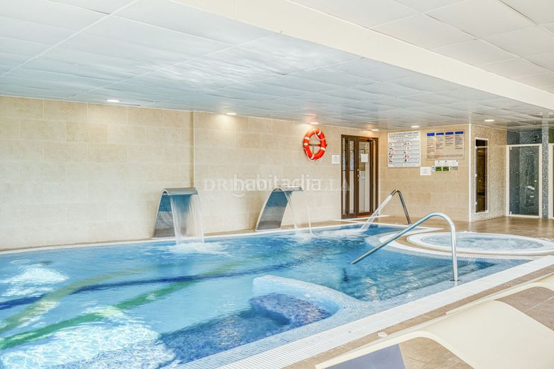 Foto 5e8c3053-4b19-4f70-822c-7a8a9b7db595. Planta baixa amb calefacció aparcament piscina a Benahavís