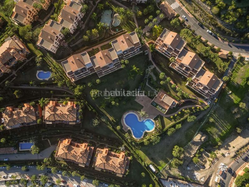 Foto 67f1fa5f-172b-4215-be93-a84e35af2d7d. Planta baixa amb calefacció aparcament piscina a Benahavís