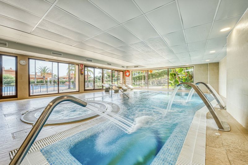 Foto a01be731-c668-4588-906c-e37897ee4eb1. Planta baixa amb calefacció aparcament piscina a Benahavís