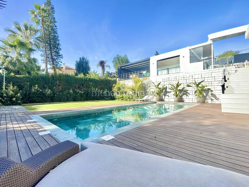 Foto 00d4b1b9-9347-40fc-b78f-37c901a7316c. Casa amb aparcament piscina a El Rosario - Ricmar Marbella