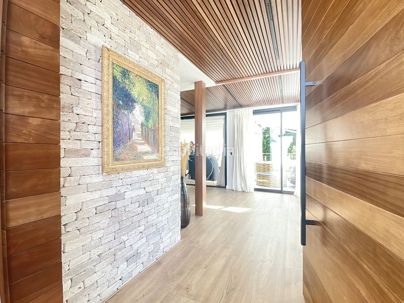 Foto 9a8f936f-788c-4196-b9b3-3b3e4ed1180d. Casa amb aparcament piscina a El Rosario - Ricmar Marbella