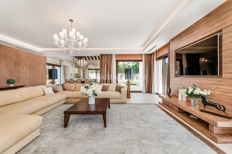 Foto 800292d9-47d8-437b-a78f-28a80bccaaae. Casa amb aparcament piscina a Los Naranjos Marbella