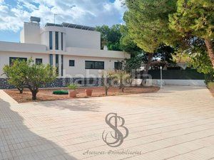 Foto 1f4e5580-8729-4512-96b3-9e9eaacbb00e. Xalet amb calefacció aparcament piscina a Los Girasoles Sant Vicent del Raspeig