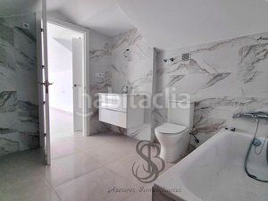 Foto 4e273e1c-5707-49ca-a2c5-b0e833b43a16. Xalet amb calefacció aparcament piscina a Los Girasoles Sant Vicent del Raspeig