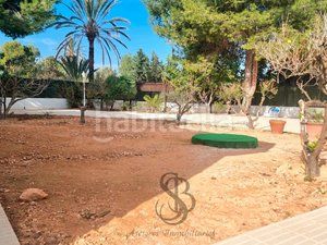 Foto 70e7327a-16ed-44bc-9269-2df0397c2377. Xalet amb calefacció aparcament piscina a Los Girasoles Sant Vicent del Raspeig