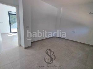 Foto a768e12e-a781-43db-81f8-9f3ade2b5d53. Xalet amb calefacció aparcament piscina a Los Girasoles Sant Vicent del Raspeig