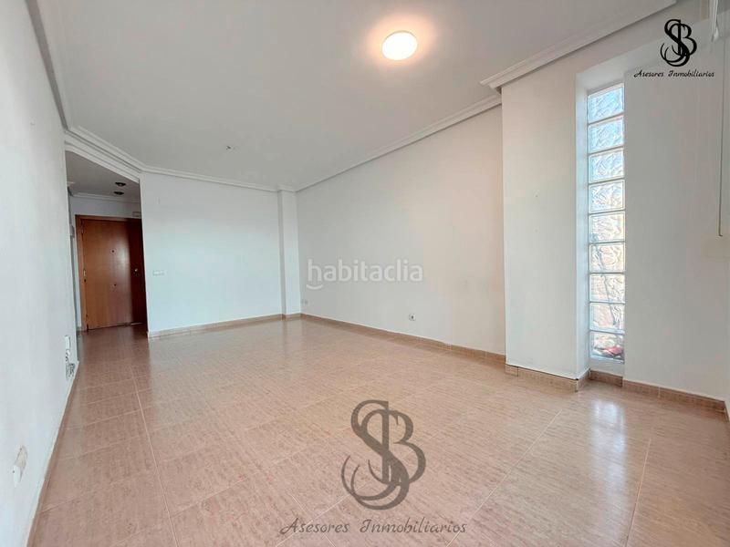 Foto 24f4bf8c-82f2-4728-a464-8b2626931e29. Flat with heating pool in Playa Muchavista Campello (el)