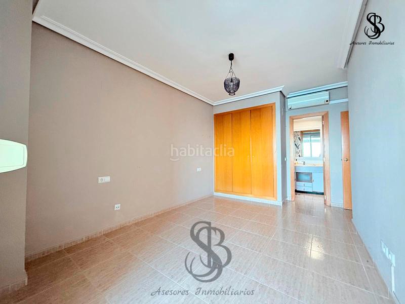 Foto cc9075e6-64c2-4a6f-8bf4-7d0d0248c9fd. Flat with heating pool in Playa Muchavista Campello (el)