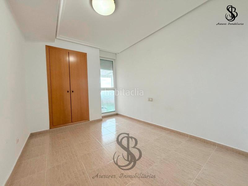 Foto d0deb091-5b84-4a76-a108-84d764b98c16. Flat with heating pool in Playa Muchavista Campello (el)