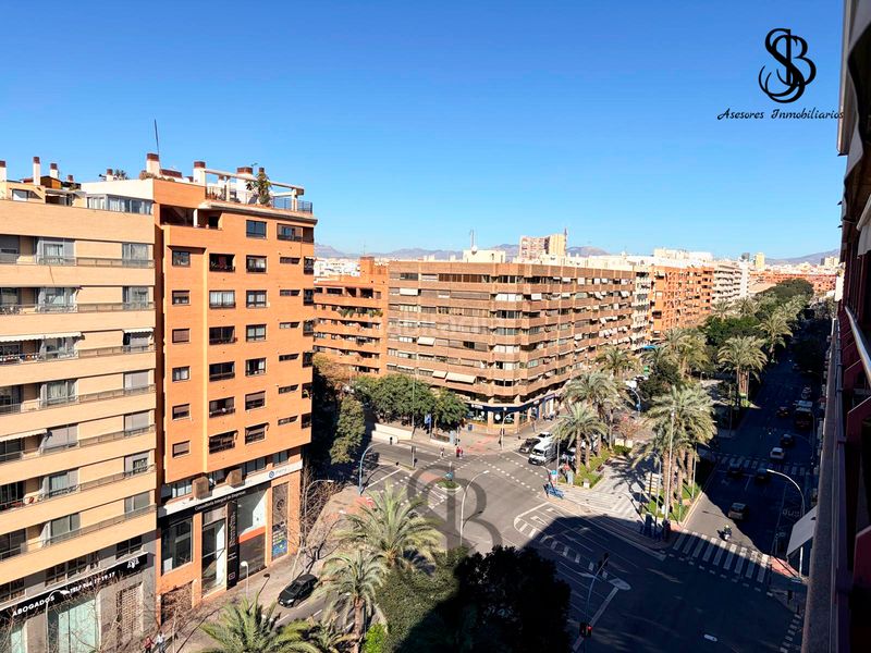 Foto b33575b9-539b-411f-8f3b-87c84946db92. Piso en Ensanche-Diputación Alicante