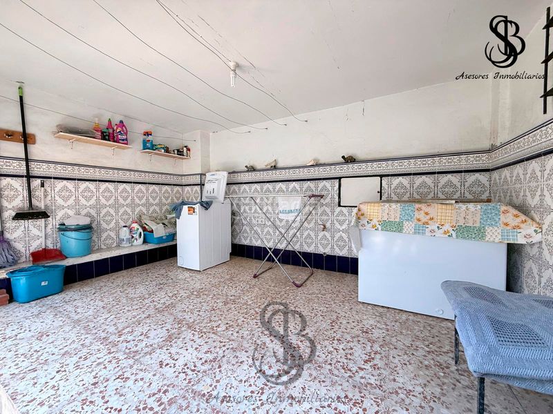 Foto 077c7f8b-845e-4ffe-a182-73494f53df38. Xalet amb xemeneia calefacció aparcament piscina a Busot