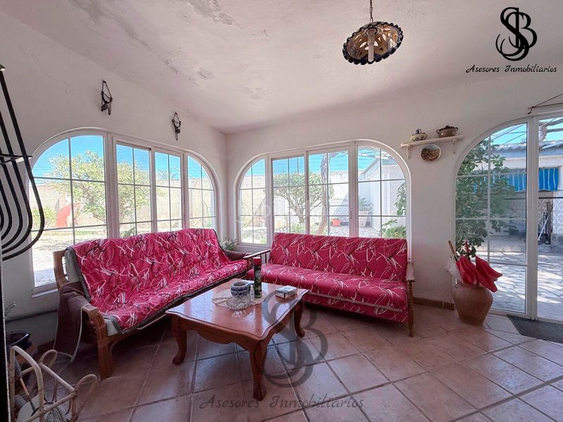 Foto 76afc31d-66b8-4f4c-891a-c605b404e14a. Xalet amb xemeneia calefacció aparcament piscina a Busot