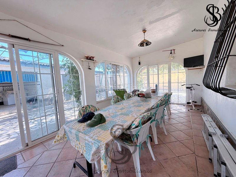 Foto a3e029ba-30d1-454b-b9c1-4a35d66fab22. Xalet amb xemeneia calefacció aparcament piscina a Busot