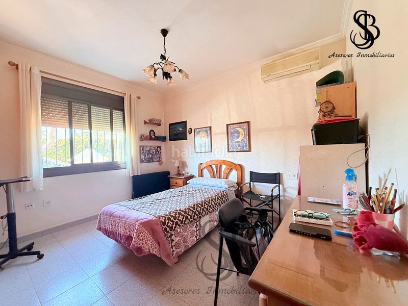 Foto be74c07d-ebe4-49ba-88ae-82517ac7367d. Xalet amb xemeneia calefacció aparcament piscina a Busot