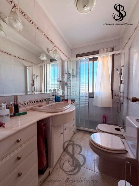 Foto f2a8b943-f11d-4081-b629-b6daa38a54ea. Xalet amb xemeneia calefacció aparcament piscina a Busot