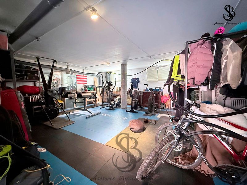 Foto 43e79a69-5a5a-4eeb-8ed2-75dc03aa7642. Casa aparellada amb xemeneia calefacció aparcament piscina a Mutxamel