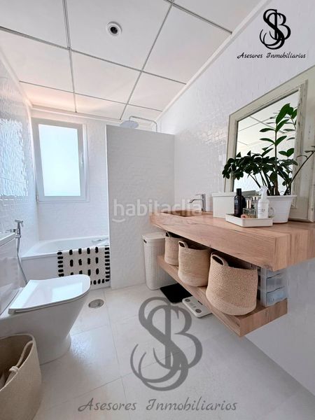 Foto 9e252330-2aeb-4ea6-aa62-7e0b0d88d3cc. Casa aparellada amb xemeneia calefacció aparcament piscina a Mutxamel