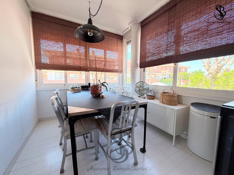 Foto b5fe18de-b29c-4fcf-ab0d-e67a5bd20bfe. Casa aparellada amb xemeneia calefacció aparcament piscina a Mutxamel