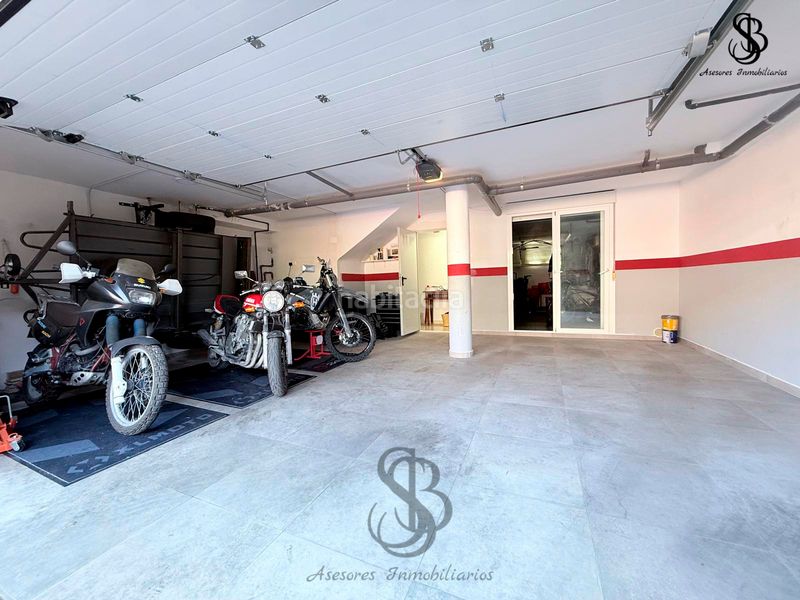 Foto ea2a080b-2270-4068-845d-1641dd68b3e7. Casa aparellada amb xemeneia calefacció aparcament piscina a Mutxamel