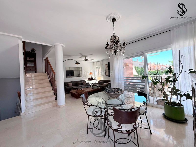 Foto 64384c6a-0eb5-4a42-9d95-8118750bb2ae. Casa pareada en Almajada-Ravel Mutxamel