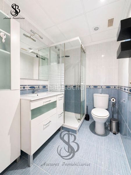 Foto 019a48fc-44b5-42ef-b76d-5c824dfddf48. Àtic amb calefacció aparcament piscina a Campello Playa Campello (el)