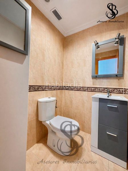 Foto 16c21c32-27fa-4d72-b07f-ee415d67856c. Àtic amb calefacció aparcament piscina a Campello Playa Campello (el)