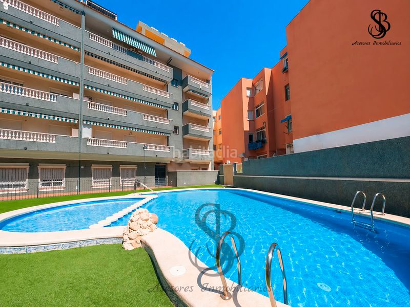 Foto e1b98724-c77d-4f6d-9c70-5083556b42ce. Àtic amb calefacció aparcament piscina a Campello Playa Campello (el)