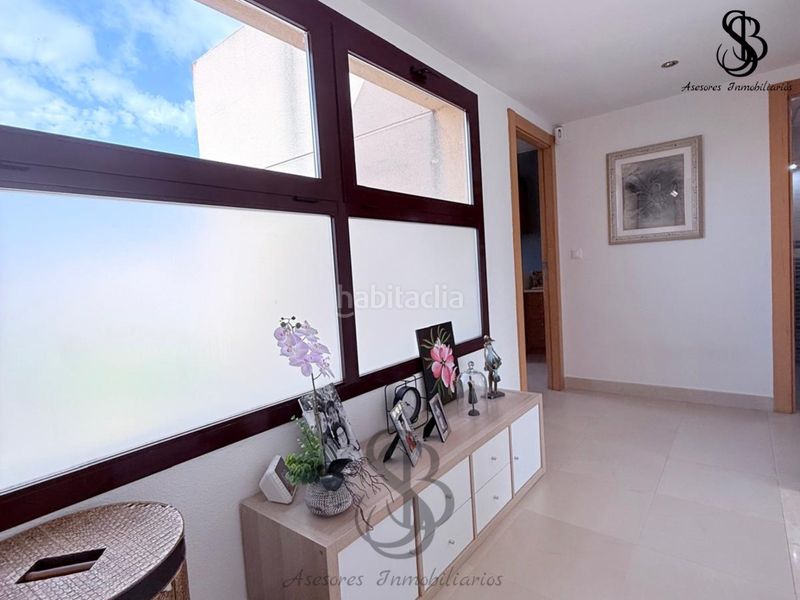 Foto 1a407714-d8d2-4ed7-9150-b641bf62fa46. Xalet amb xemeneia calefacció aparcament piscina a Alicante