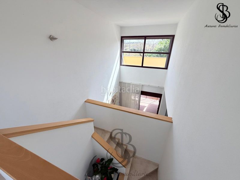 Foto 38442253-1feb-4704-947e-8bcc5d35ed84. Xalet amb xemeneia calefacció aparcament piscina a Alicante