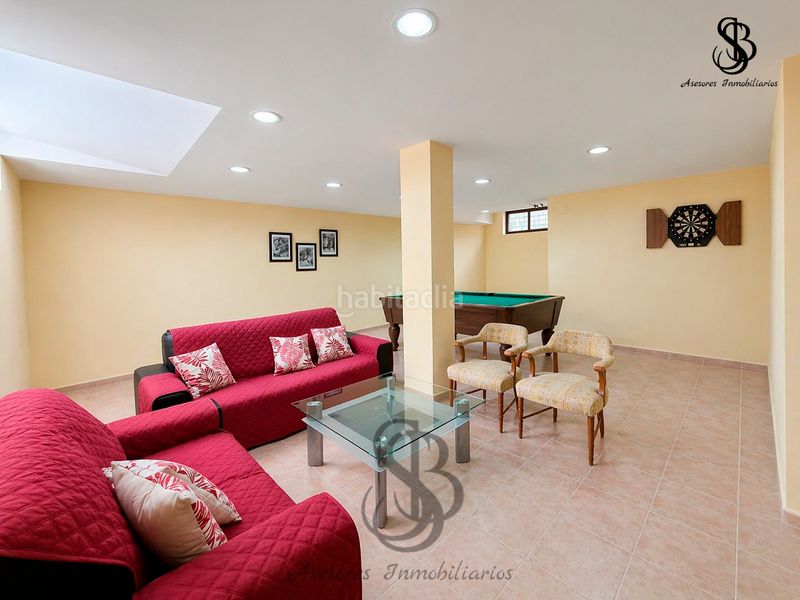 Foto dffdaefe-6256-4f4c-8f6d-f59aeb7c42ef. Xalet amb xemeneia calefacció aparcament piscina a Alicante