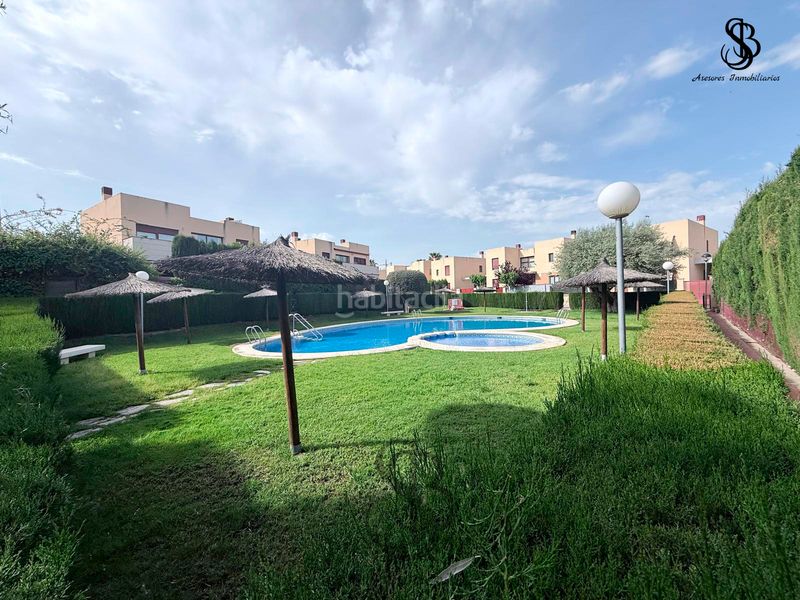 Foto 25426bff-9c23-4e47-ac6c-7980ff2ffdf5. Xalet amb xemeneia calefacció aparcament piscina a Mutxamel